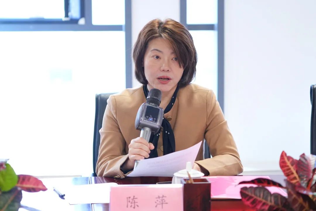 会上,协会会长吴艳作《北京市海淀区手工艺和传统文化发展促进会妇女