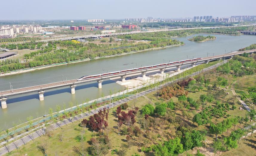 集团公司加大"五一"运力投放;集团公司防洪工作全面展