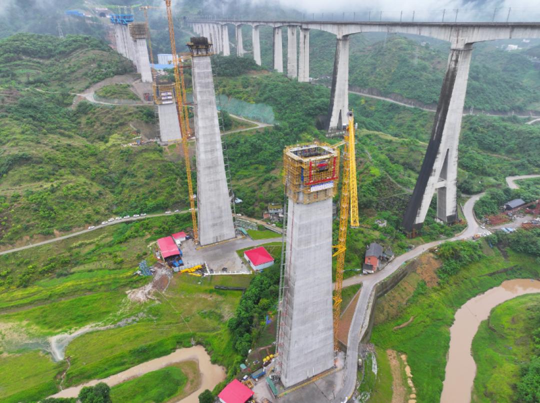 5条设计时速350公里高铁,建设马不停蹄