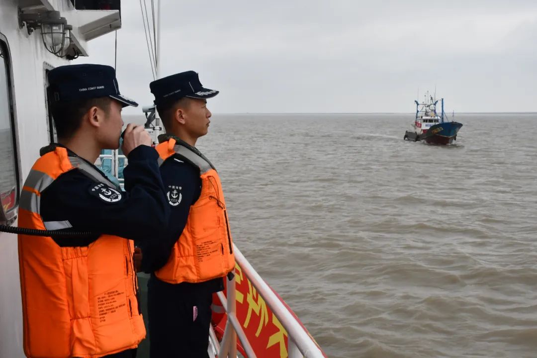 下一步,上海崇明海警局将持续加大辖区巡逻管控力度,贯彻落实海洋伏季