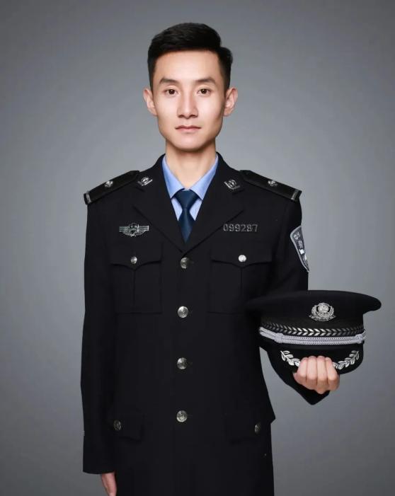 三级警司警礼服图片