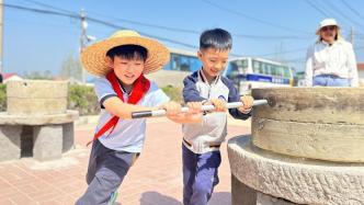 推石磨、送快递……看看济南娃们在干啥~