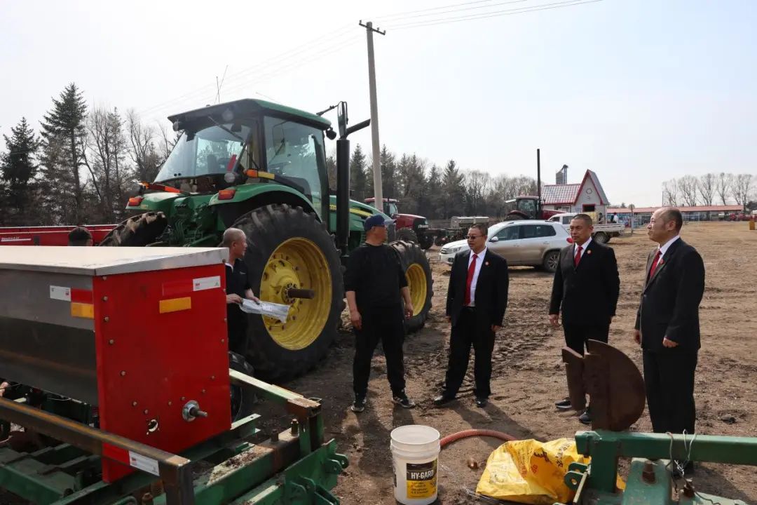 "农·法同行"春耕篇丨九三人民法院开展"春风送佳音