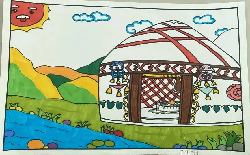 《盘羊头骨》 三年级(2)班 纳扎尔剑《哈萨克花毡》大四班 迪娜尔