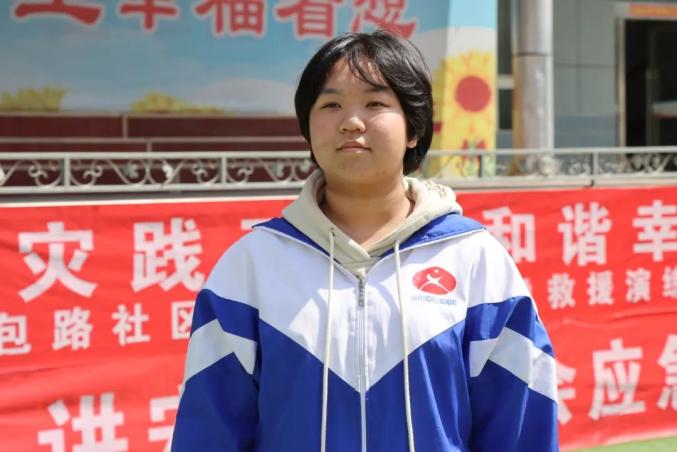 应急演练进校园 安全防线筑心间