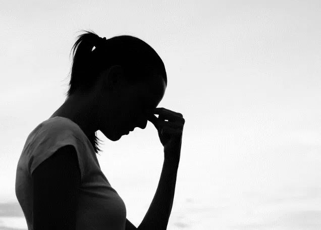 容易得癌症的女人,多半都有这4种表现,希望你一个都不占