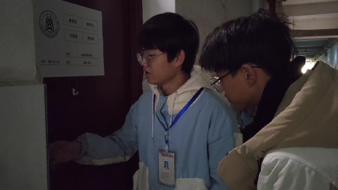 他群蟮Ｈ涡４笱ザ肮芾砦被,院学生会核心骨干,兼职辅导员等14