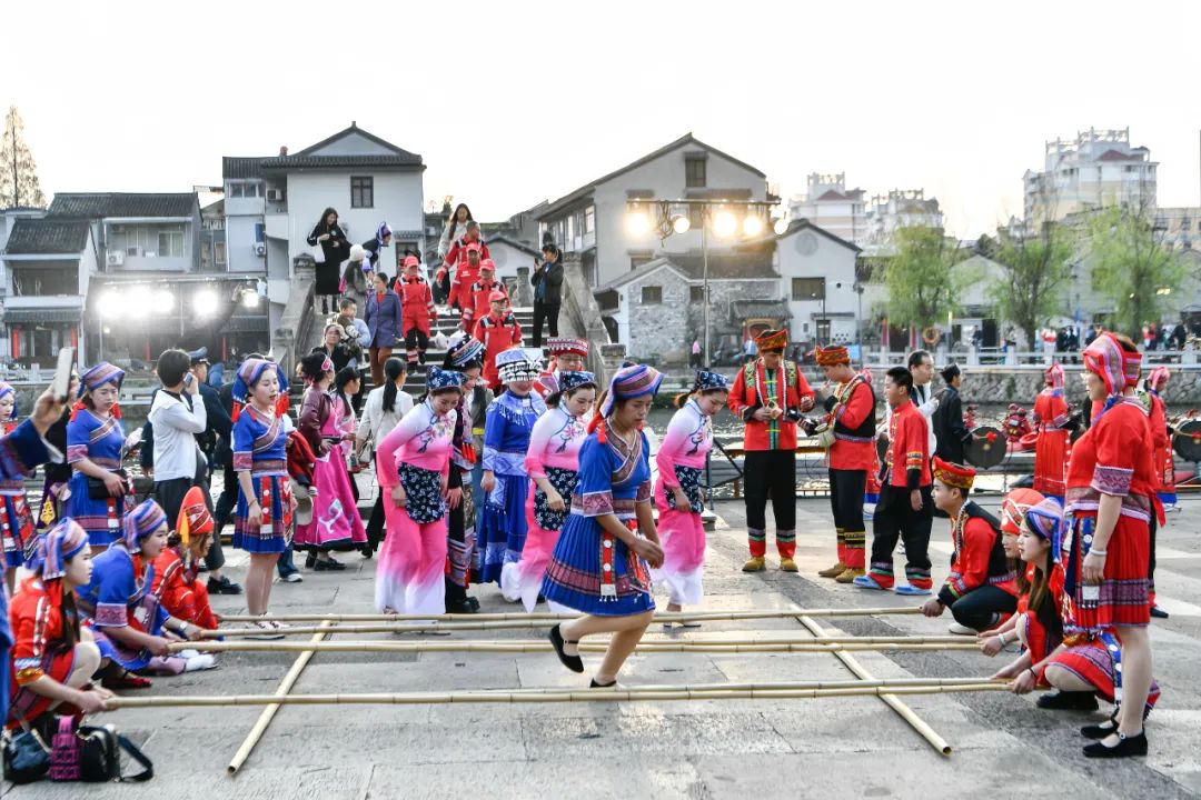 黄岩区在该社区建成了集综合展示