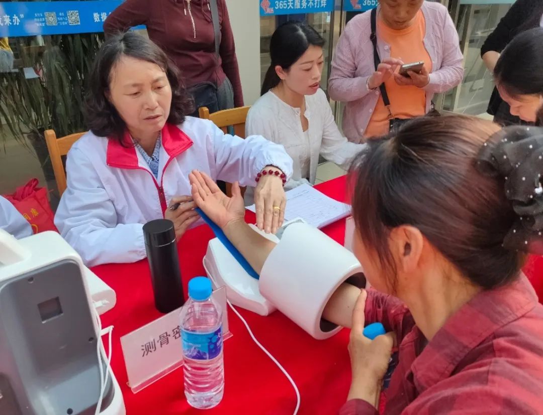 健康中国 母亲行动 | 安福县妇联开展健康普查行动