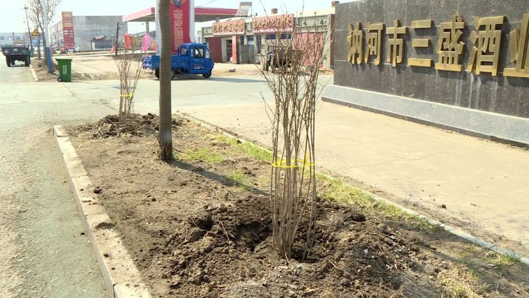 【创文明城市 建和美乡村】拉哈镇:开展环境整治 建设美丽乡村