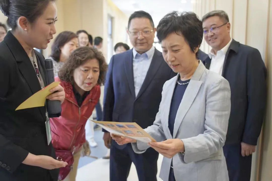 上海市儿童友好城市建设发展研究中心决策咨询委员会一行调研普陀