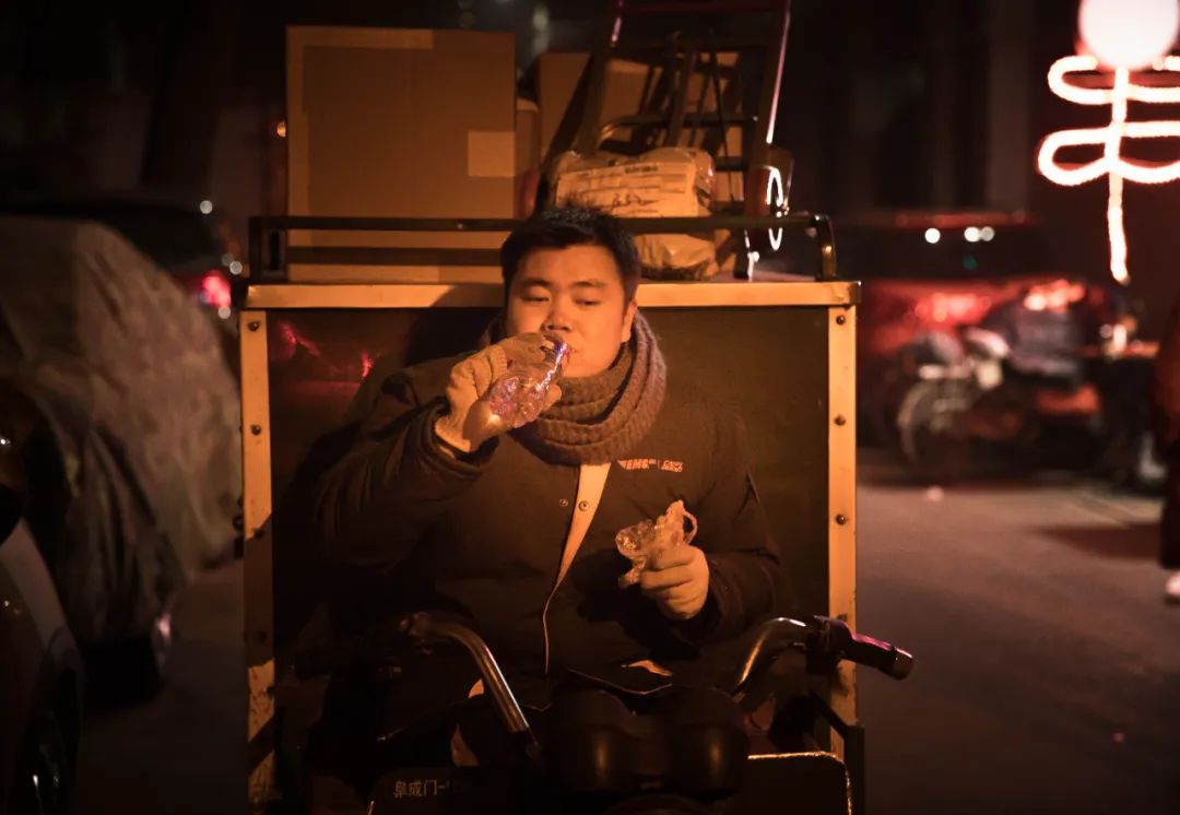 邮政小哥为啥能获全国大奖?