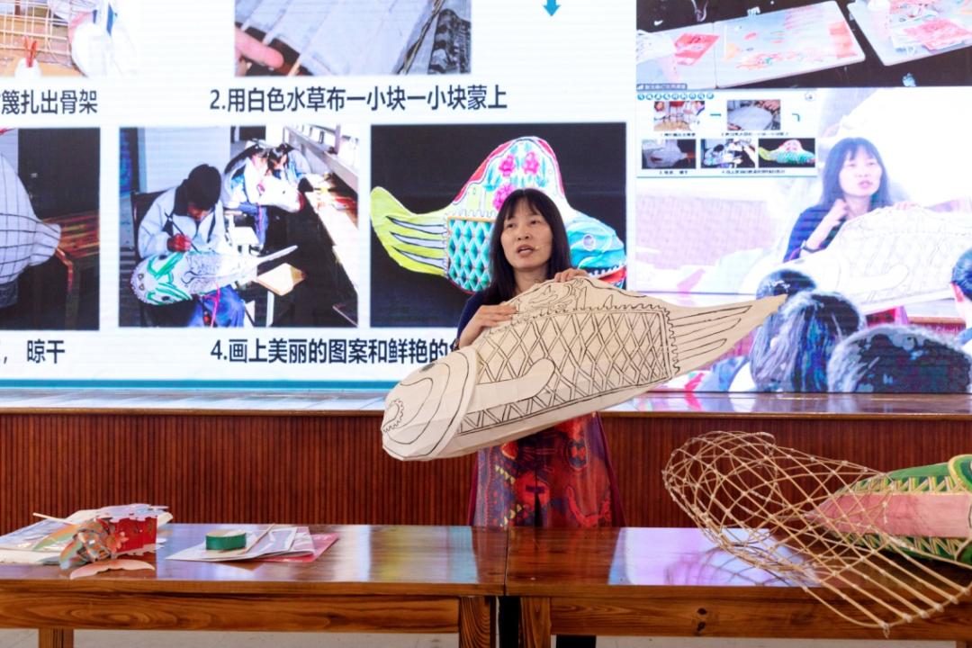 坎门鳌龙鱼灯(舞)系浙江省非物质文化遗产,具有鲜明的地域特征和浓郁