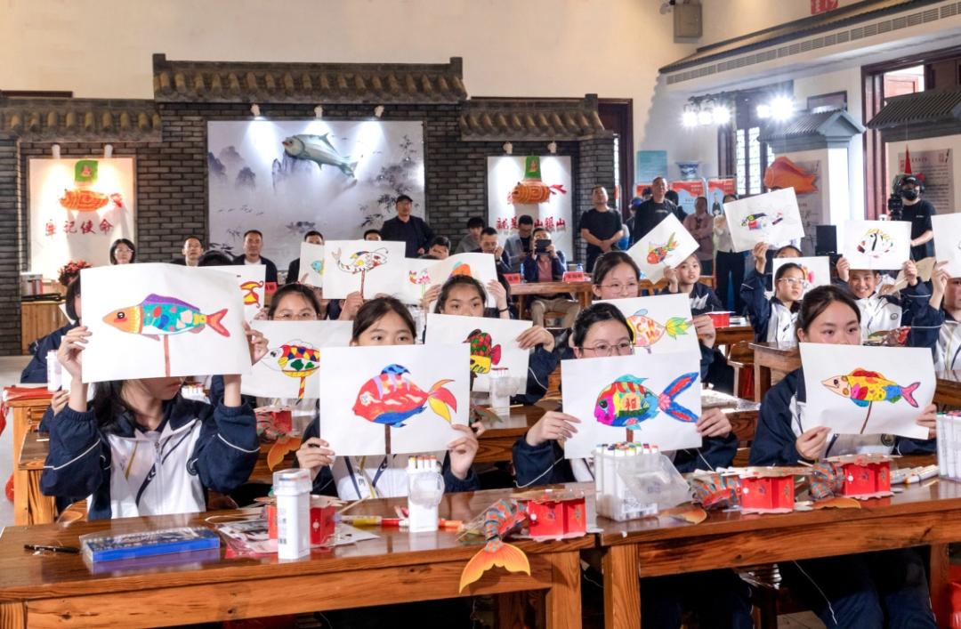 2024"亲情中华·为你讲故事"网上营(浙江台州营)鱼龙灯专场成功举办