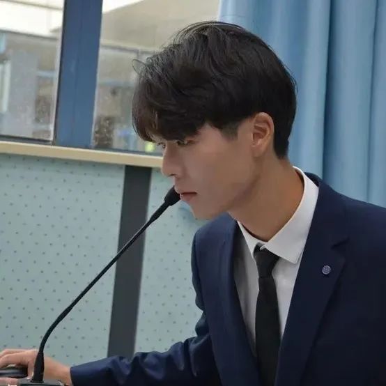 他的求学路"硬核"又温情!