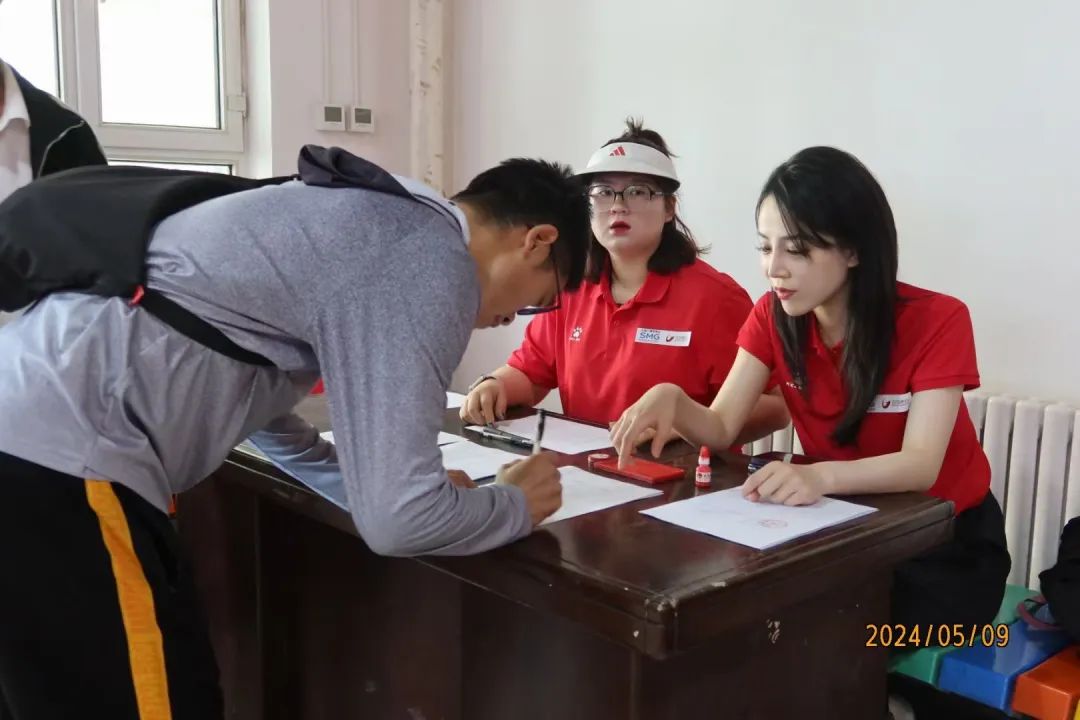 当天下午,团队前往了叶城县第一中学,叶城县第二中学和叶城县第三中学