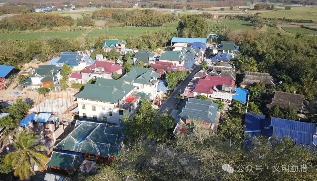 勐腊县勐满镇曼飞拢村:深耕"文明实践 文明银行 n"治理