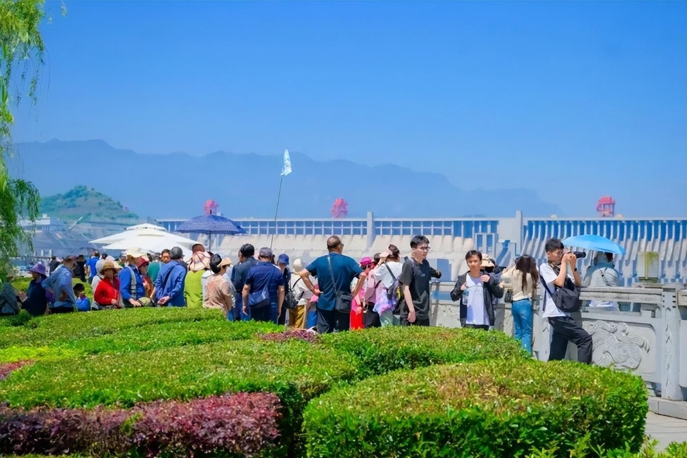 秭归宜昌小程序开发团队_宜昌软件开发_湖北秭归经济开发区小学
