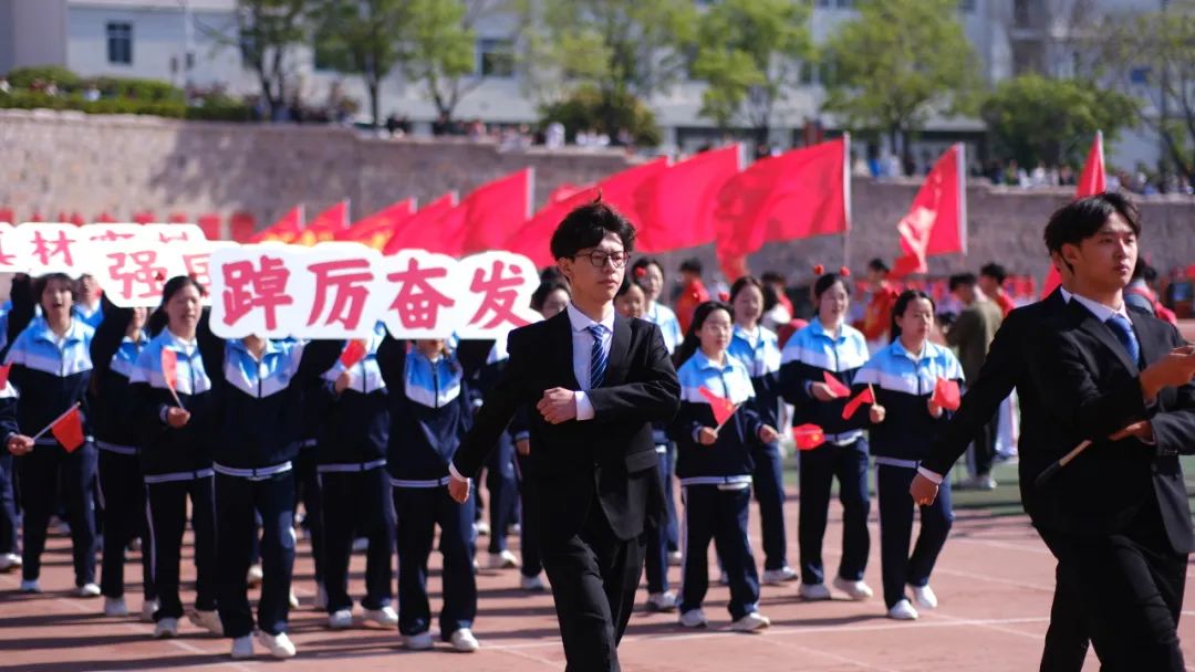 材料科学与工程学院数理学院艺术学院经济与管理学院高分子科学与工程