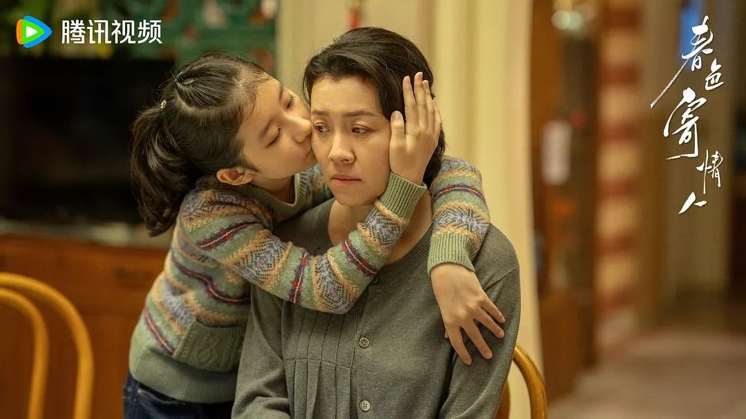 轻盈有力,温暖慢愈,萤火单元素描出当下年轻人的情绪图谱