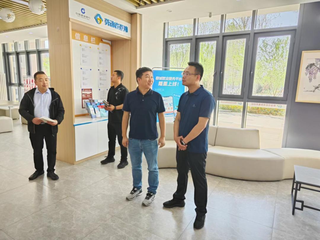 雄县社工委赴容西片区贤溪社区参观交流,共谋社区发展新篇章