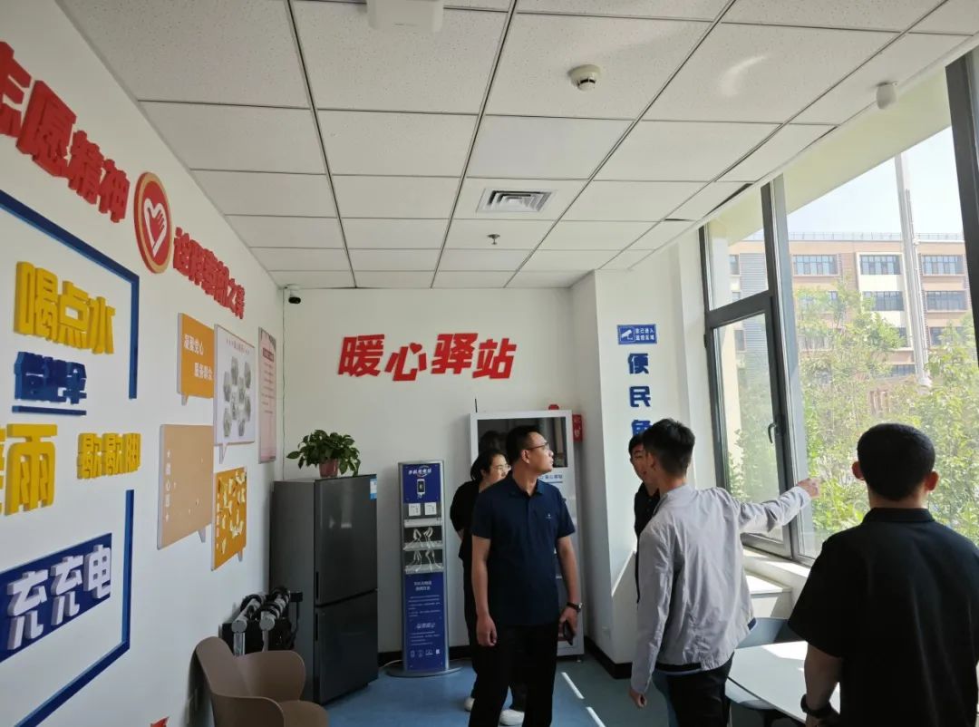 雄县社工委赴容西片区贤溪社区参观交流,共谋社区发展新篇章