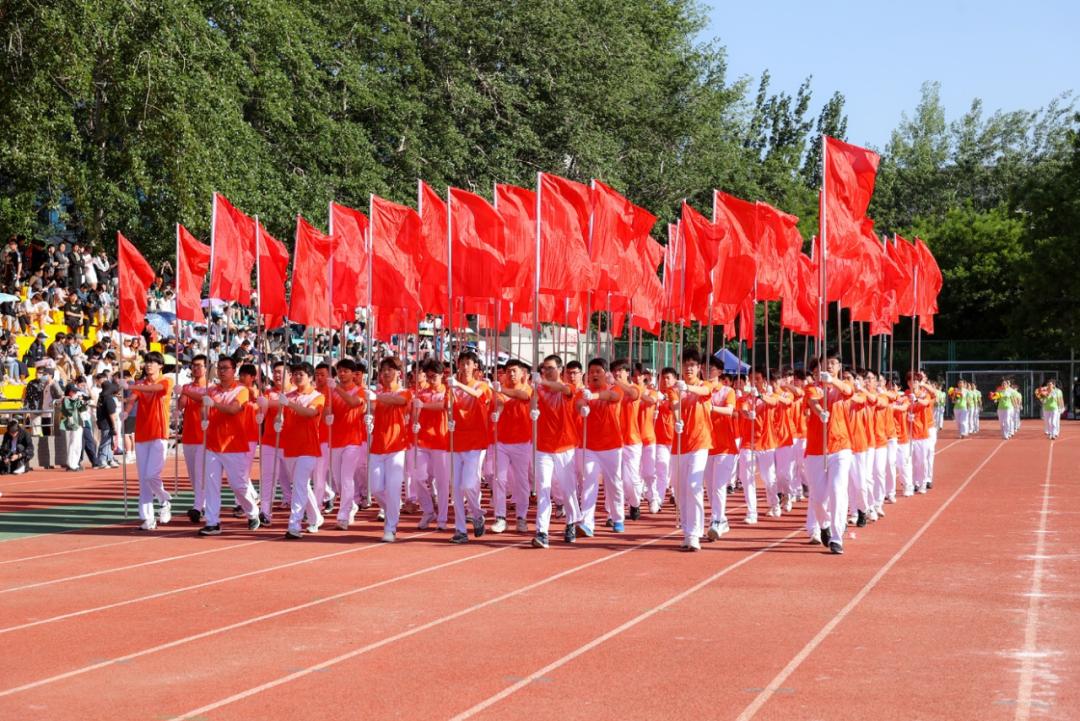 运动会国旗队入场图片