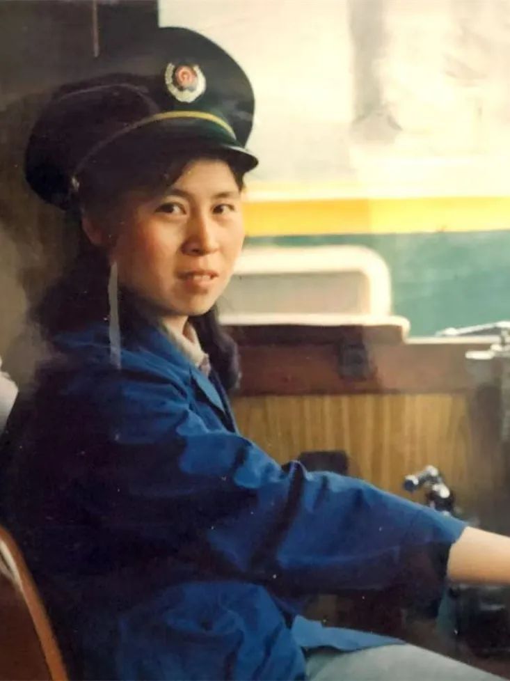 我的美少女妈妈妈妈的爱,是世界上最无私的爱!