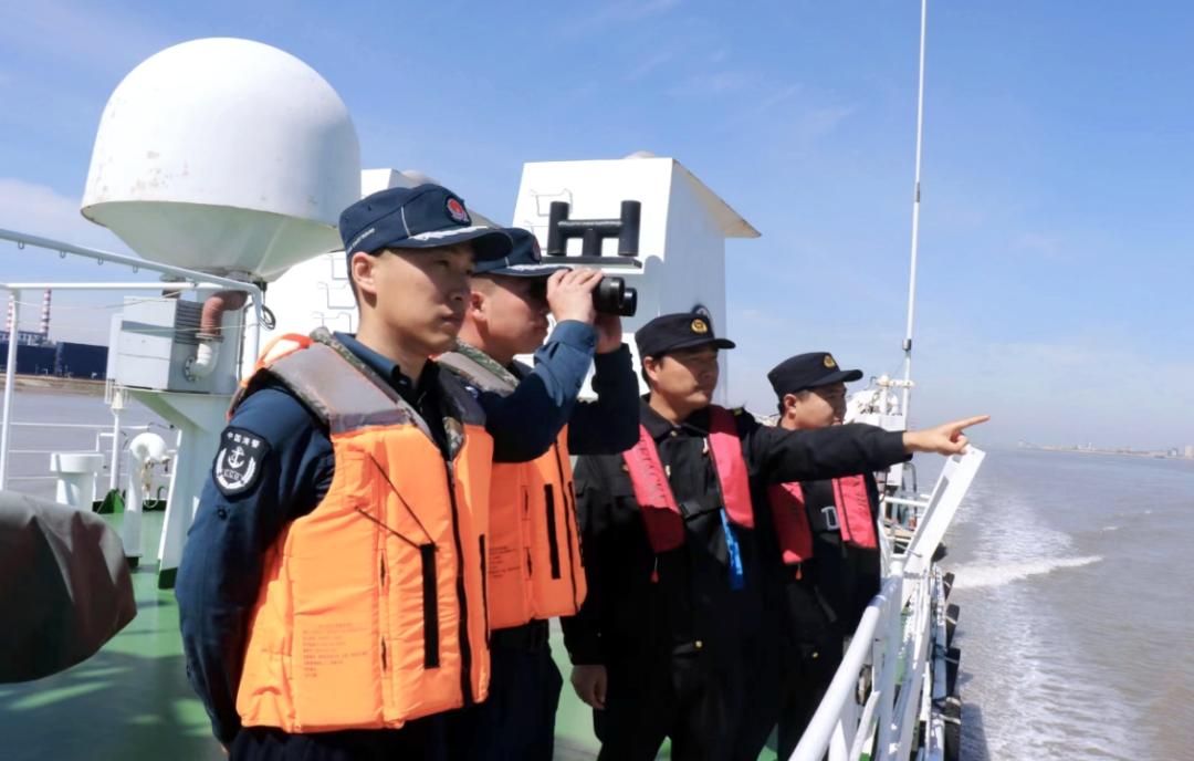江苏海警,渔政联合开展海洋伏季休渔专项联合执法行动