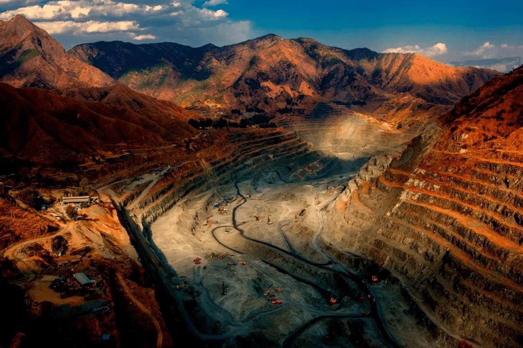 伊朗矿产资源分布图图片