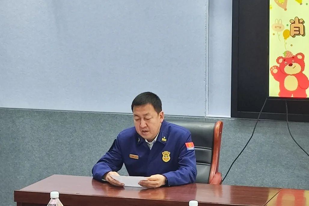 爱伴成长 一路"童"行 | 佳木斯市消防救援支队为"蓝宝宝"庆生