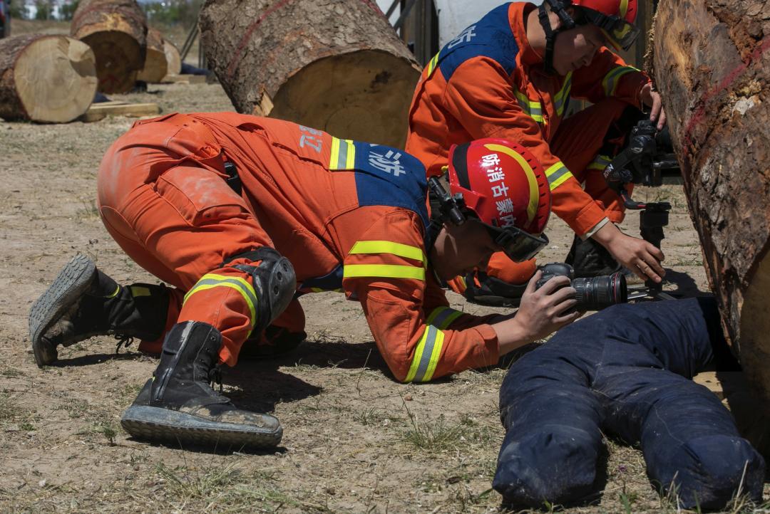 内蒙古自治区消防救援总队开展地震灾害