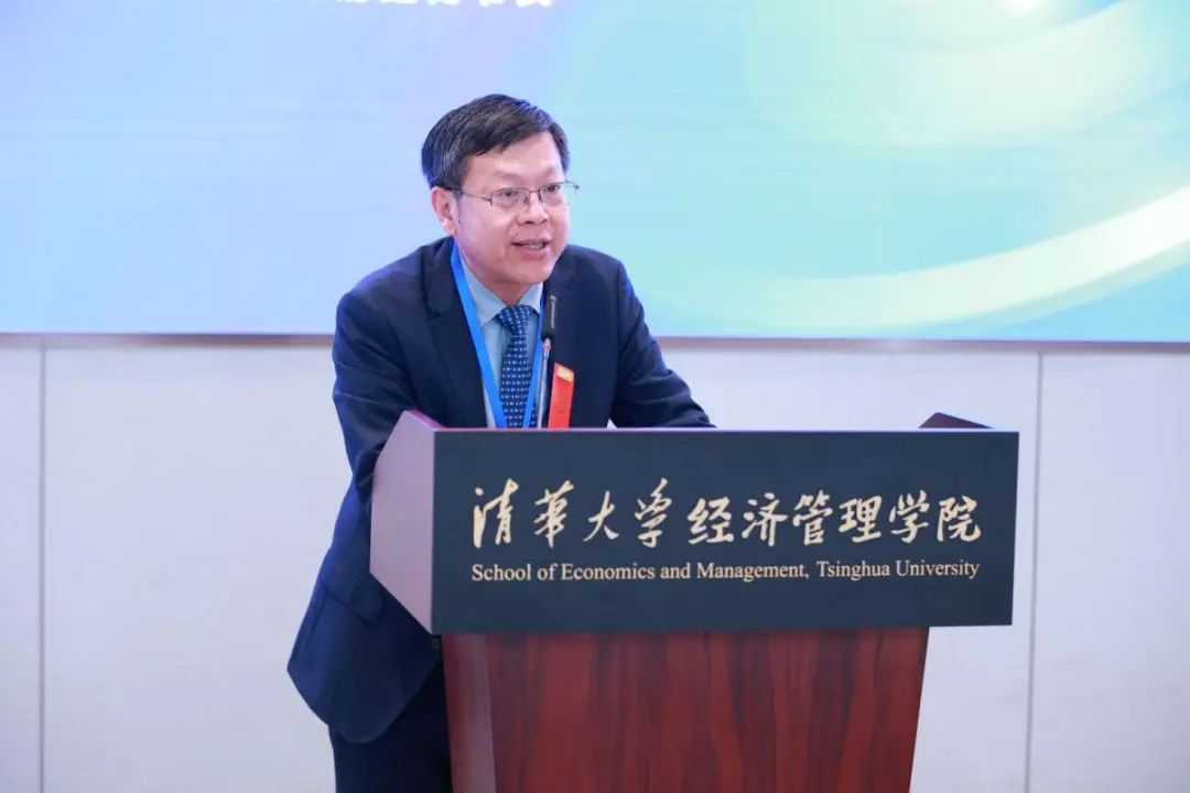 程源介绍了创新创业与战略学科发展历程.