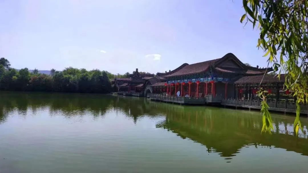 走进明园,跨越时间的长河与貂蝉对望……_澎湃号