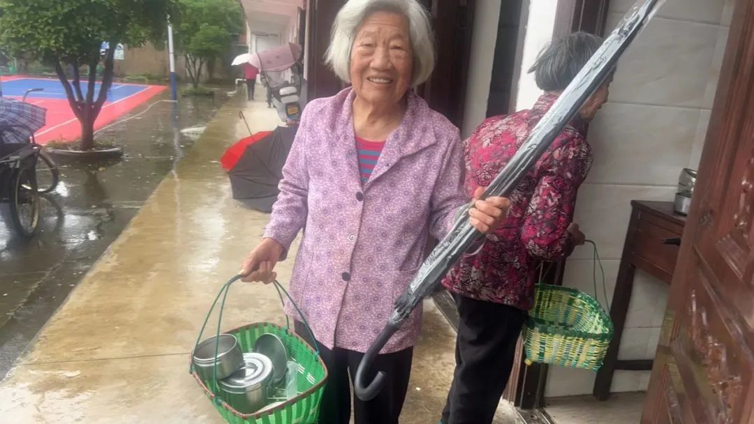 唐先镇5月12日,秀岩村在培秀讲堂开展永康女匠·美丽智创——予你"香"