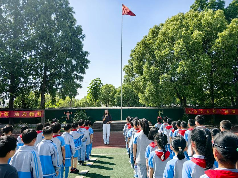 屯溪路小学(屯溪路小学电话)