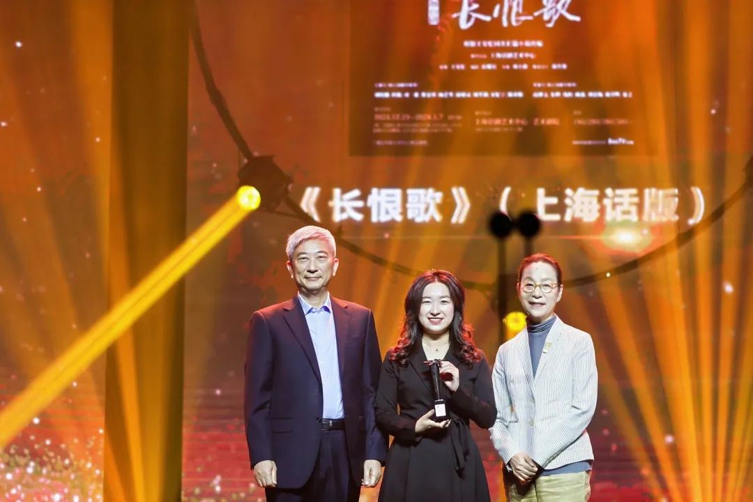 评论家毛时安,中国香港女演员焦媛组成的终评委从入围提名奖名单的2