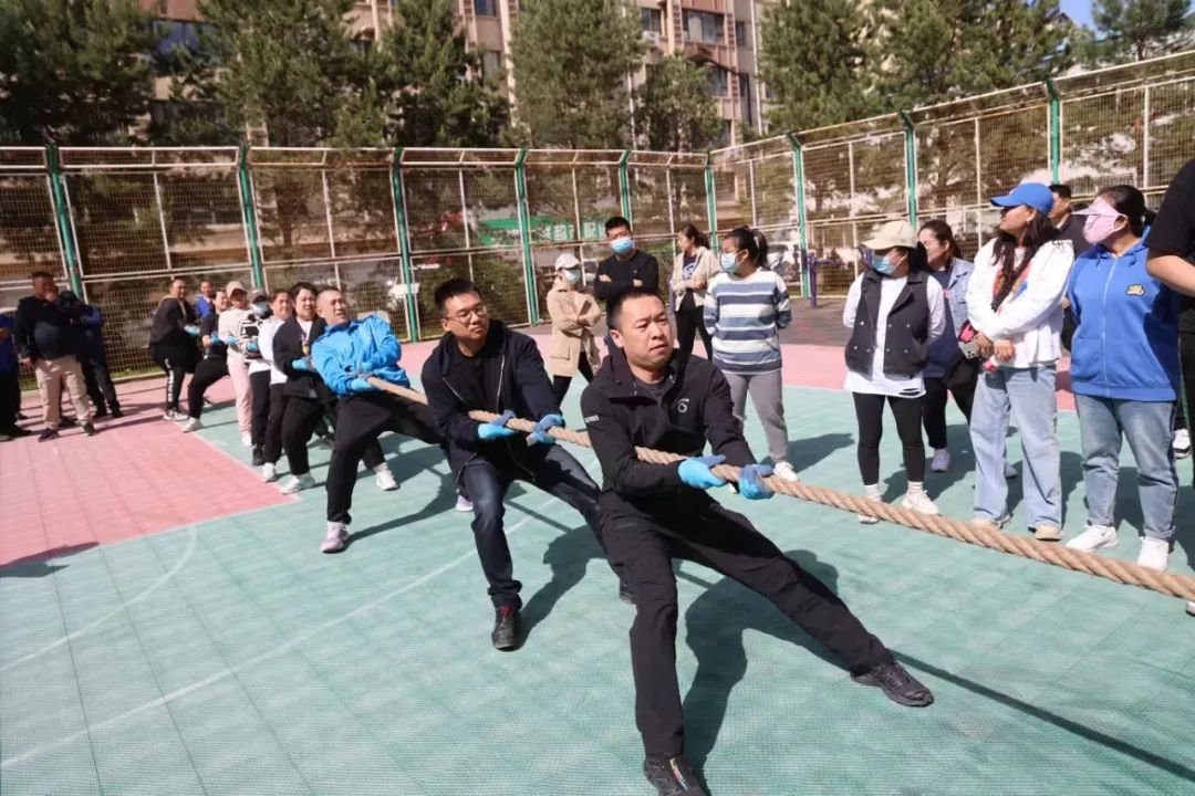 力量满格丨肇州法院组织干警参加县直机关拔河比赛
