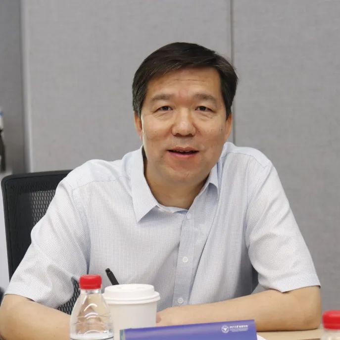 左右滑动查看更多会上,专委会委员王晓伟,张林,张琪,陈熹,张湛,童丁毅