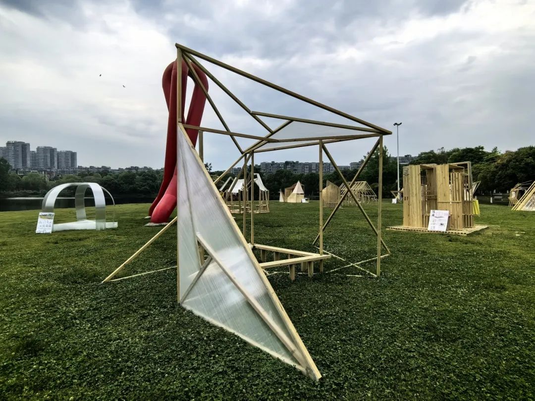 盛会除了以上活动外"佳片有约"露天影院 新年联欢晚会校园美食文化节