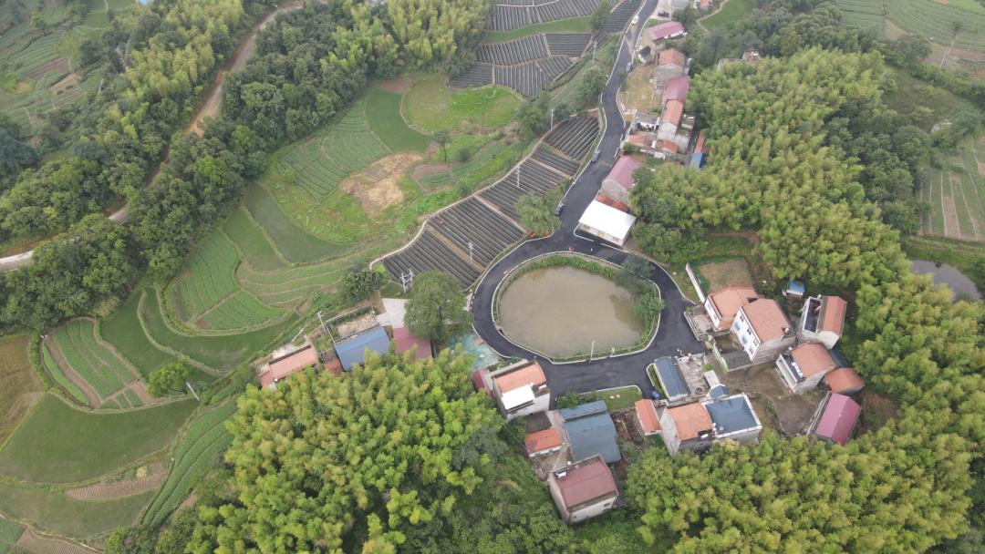 有限,参与内容不广等问题,麻城市龟山镇新屋垸村通过创设妇女议事会