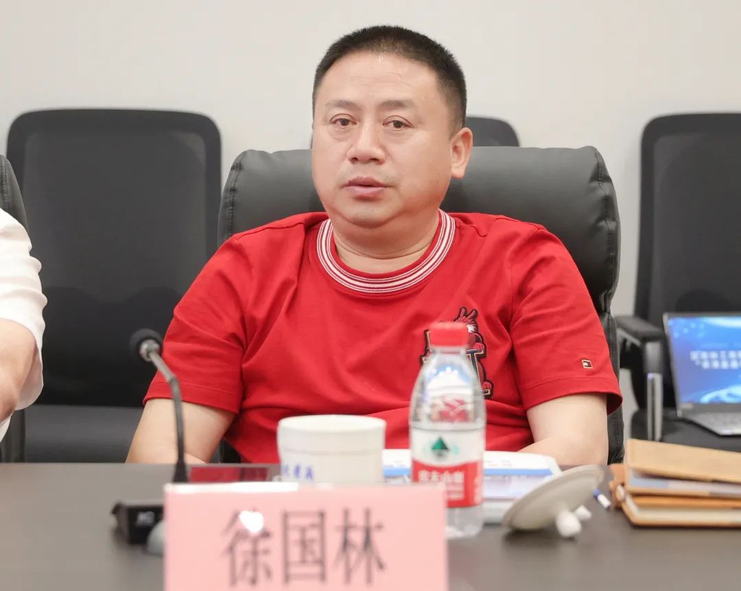 陆峰对工商联界别委员表达了深切关怀与期望.