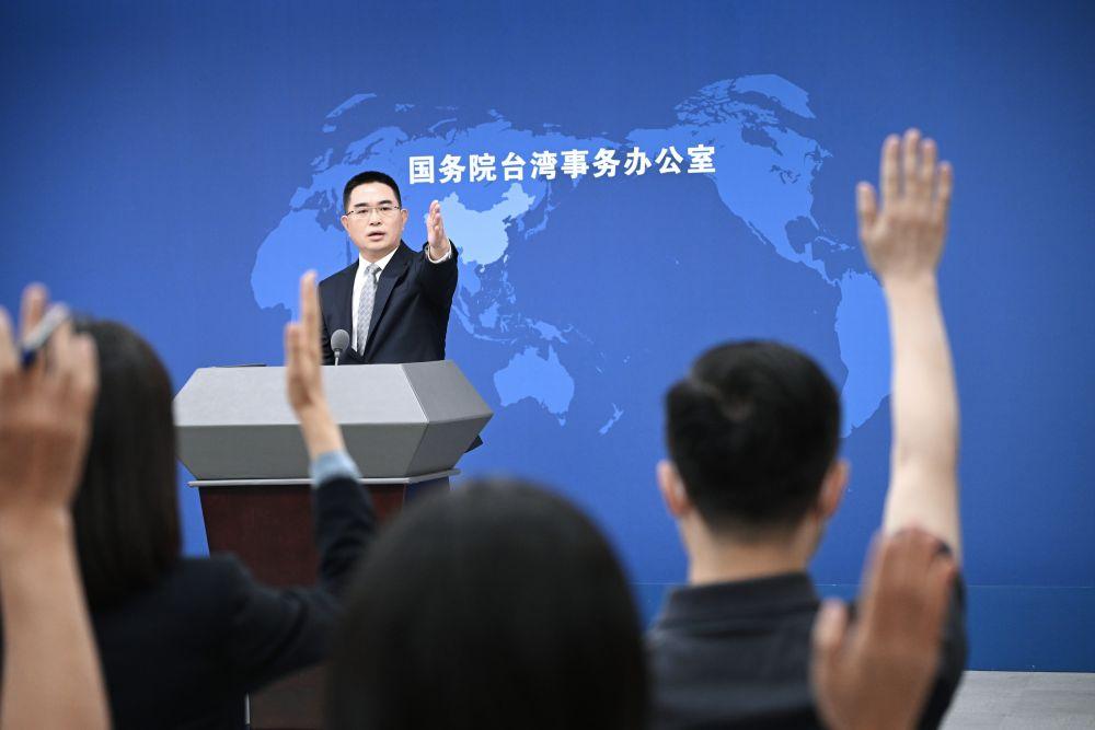 国台办发言人陈斌华15日在例行新闻发布会上表示,国家将出台法律措施