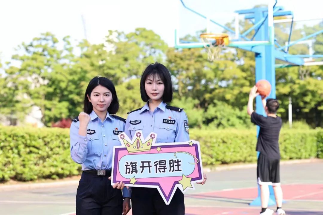 上海公安学院 女生图片