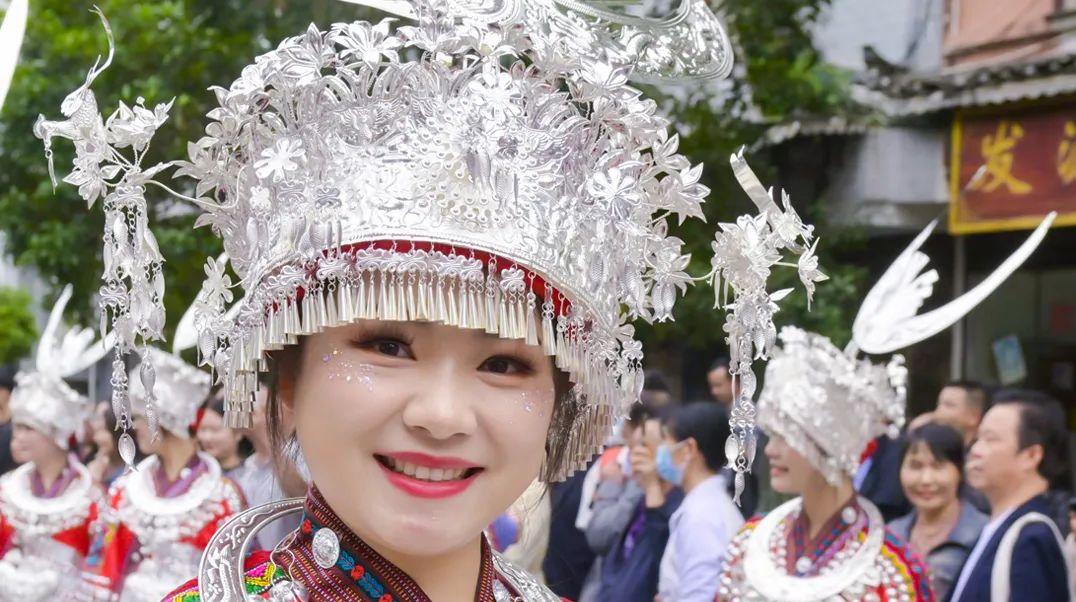 在湖南绥宁过了一次姑娘狂欢节，才知道苗族人到底有多浪漫