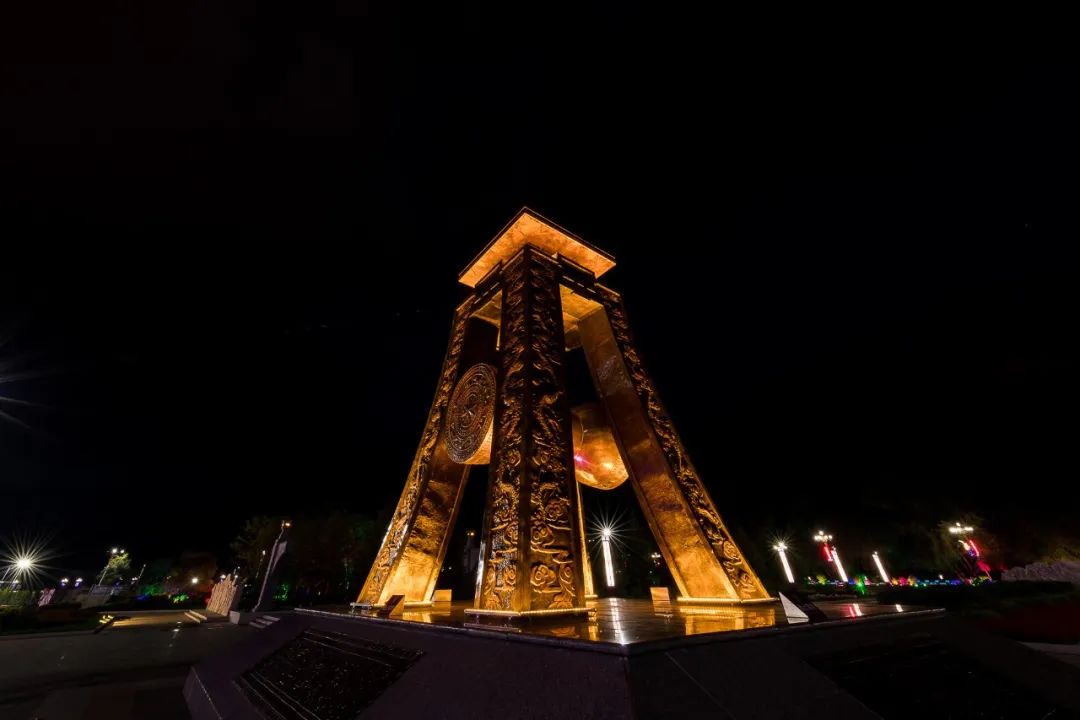 咔嚓!来看光影下的长白县城