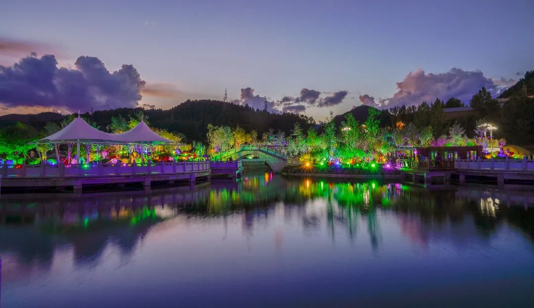 咔嚓!来看光影下的长白县城