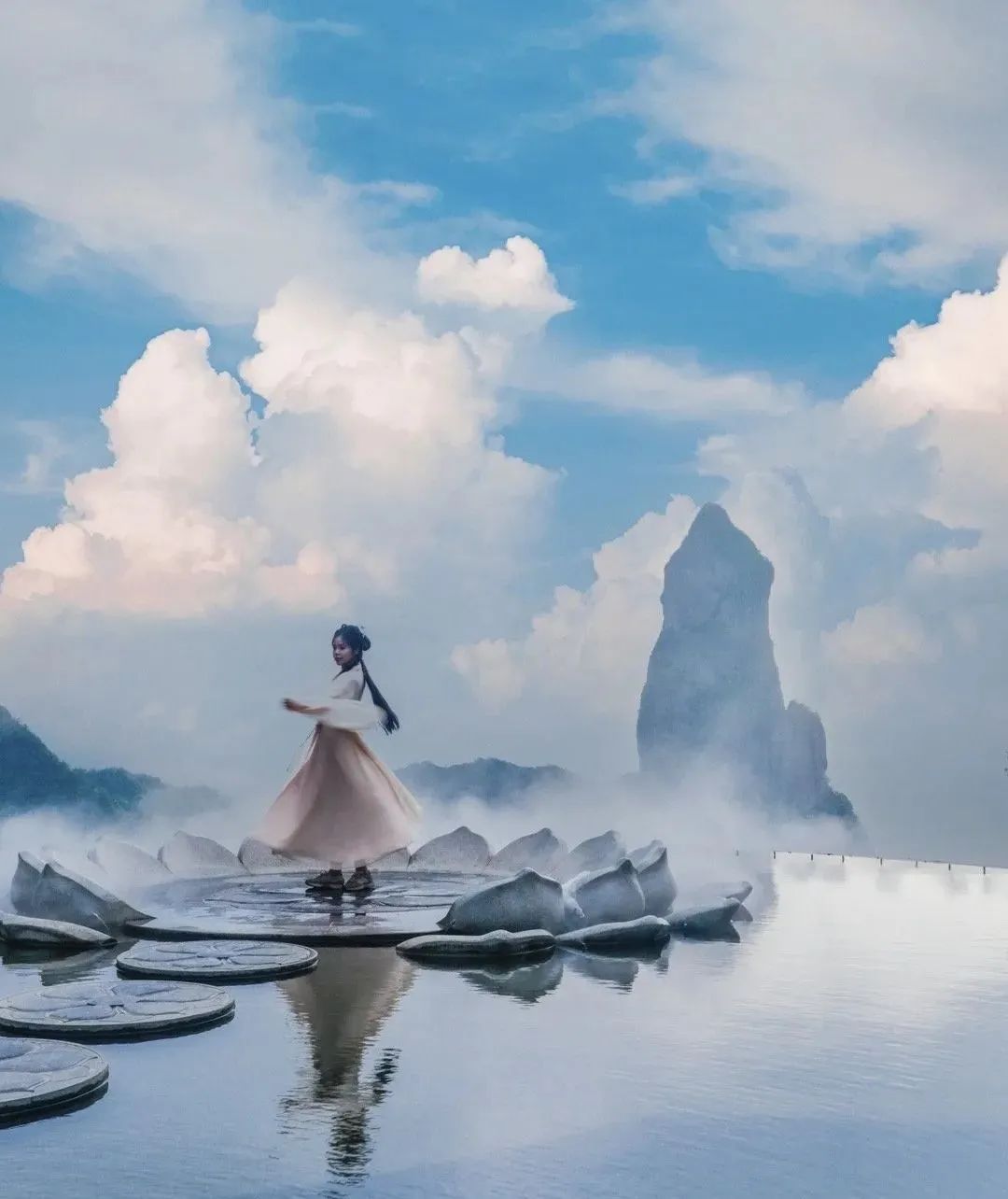 温馨提醒:优惠活动仅限景区的首道门票免费,不含索道,南天顶玻璃观景