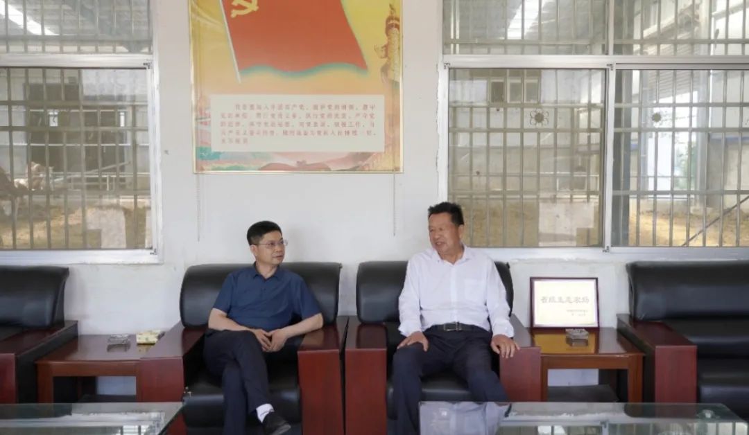 李柏定向刘新于代表详细介绍了潢川法院近期的重点工