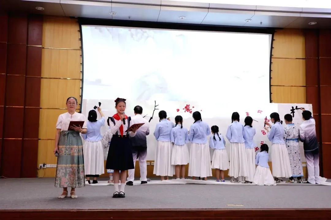 书香润万家  清风伴成长——灵山县举办2024年家风家教主题宣传月活动